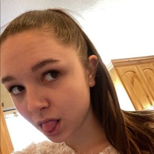 Meet your Posher, Ellie